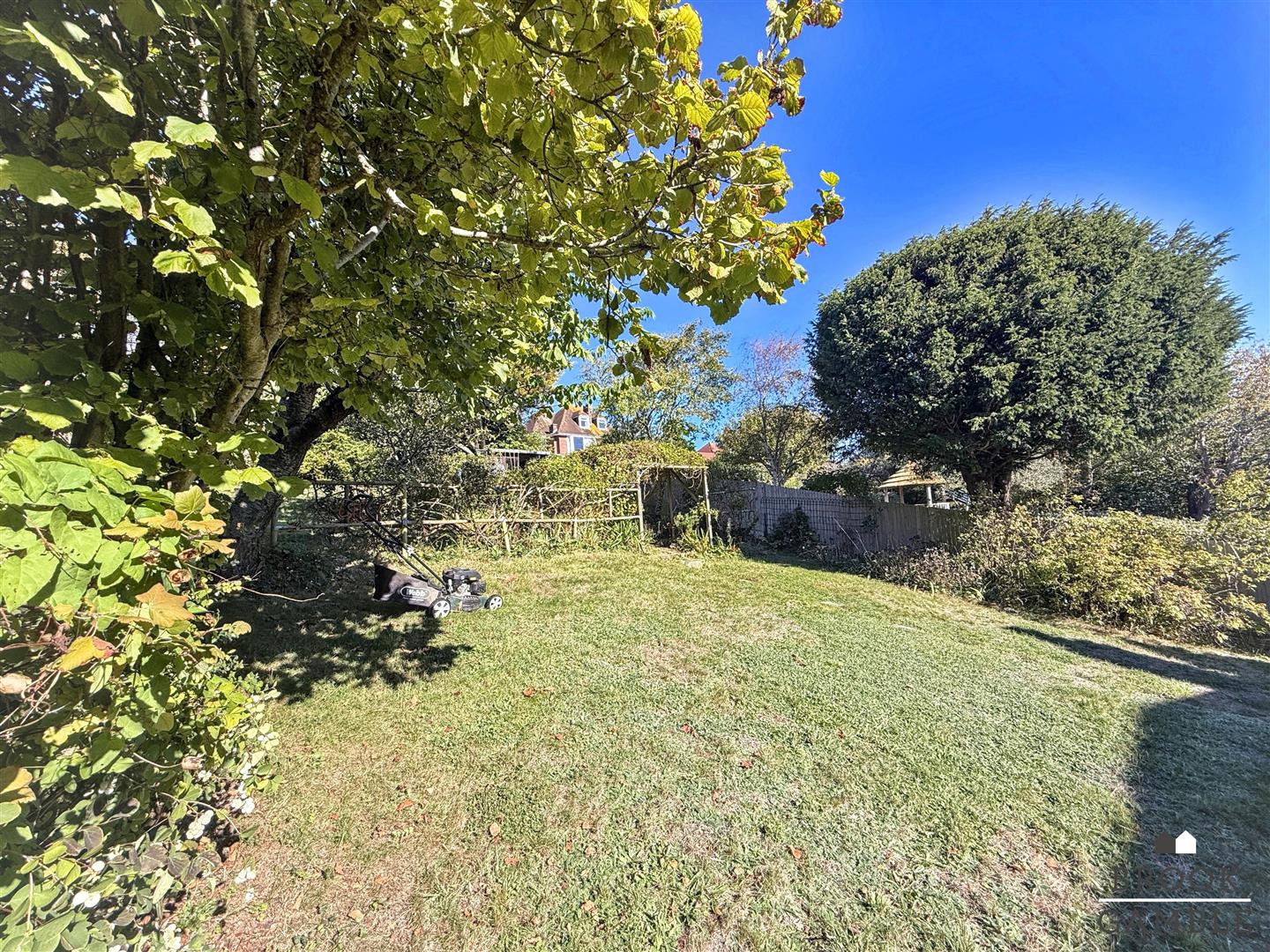 5 Bedroom House - Detached. Pashley Road in Eastbourne,  24